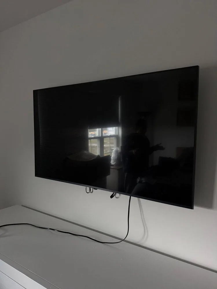 Professional TV wall mounting by EasyFix Handyman