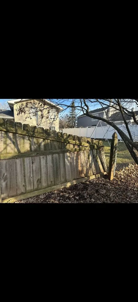 Fence Repair work in Arlington Heights